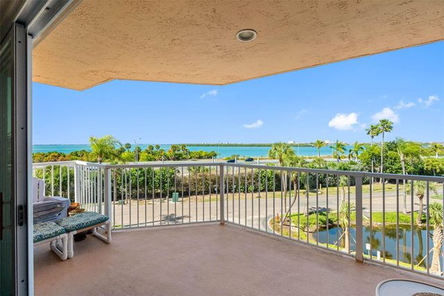 7430 SUNSHINE SKYWAY LANE S 406, St Petersburg, FL 33711