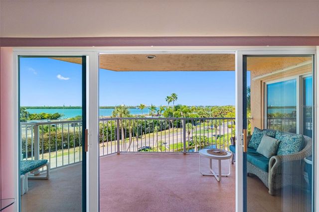 7430 SUNSHINE SKYWAY LANE S 406, St Petersburg, FL 33711