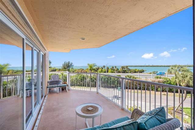 7430 SUNSHINE SKYWAY LANE S 406, St Petersburg, FL 33711