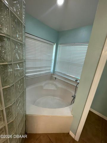 4568 Woodcove Drive, Port Orange, FL 32127