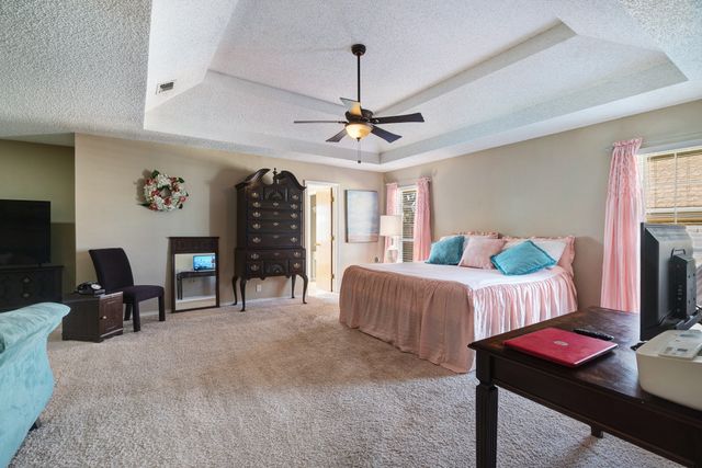 925 Medalist Street, Paris, TX 75460