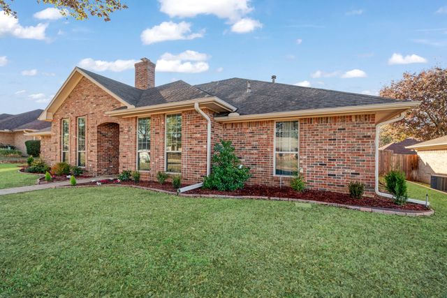 925 Medalist Street, Paris, TX 75460