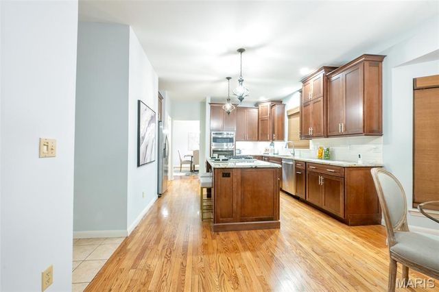 17651 Westhampton Woods Drive, Wildwood, MO 63005