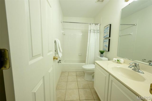 17651 Westhampton Woods Drive, Wildwood, MO 63005