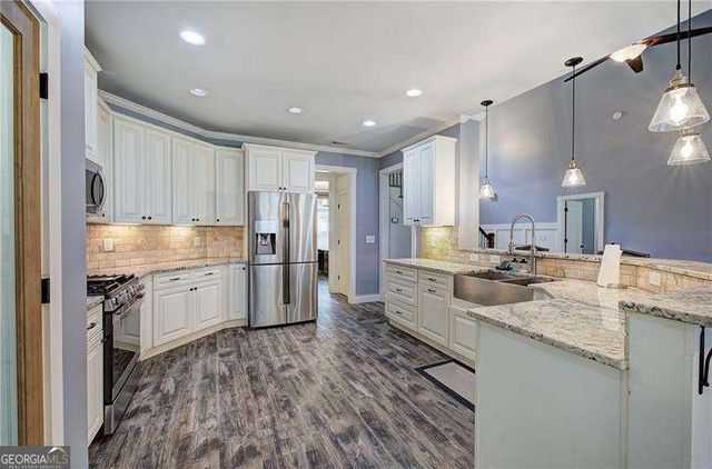 908 Emerald Court, Woodstock, GA 30189