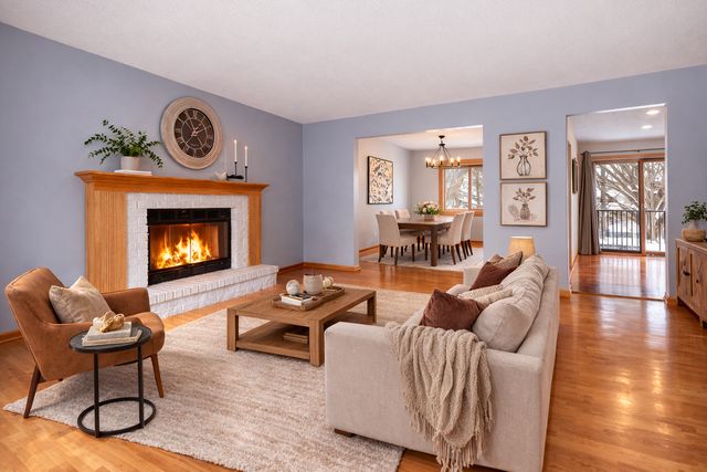 12955 Black Hills Drive, Burnsville, MN 55337