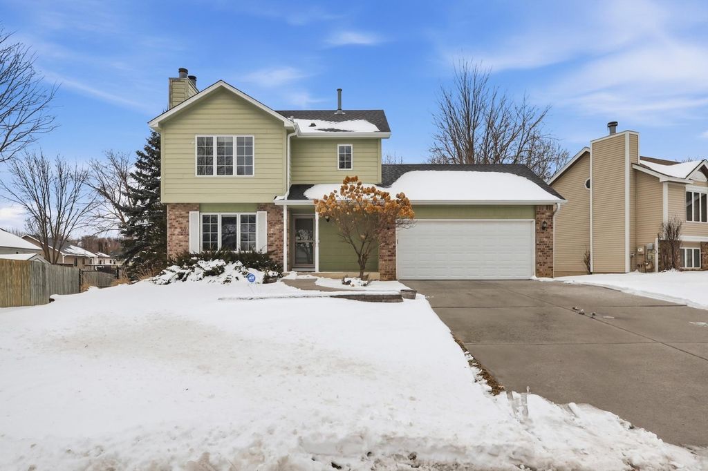 12955 Black Hills Drive, Burnsville, MN 55337