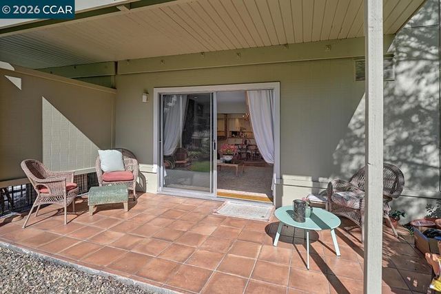 2001 Oakmont Way 6, Walnut Creek, CA 94595