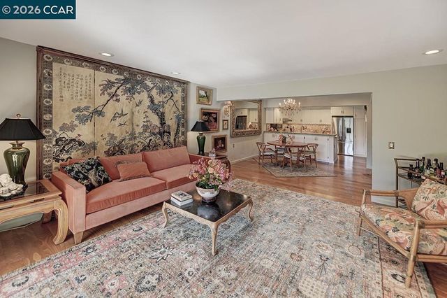 2001 Oakmont Way 6, Walnut Creek, CA 94595