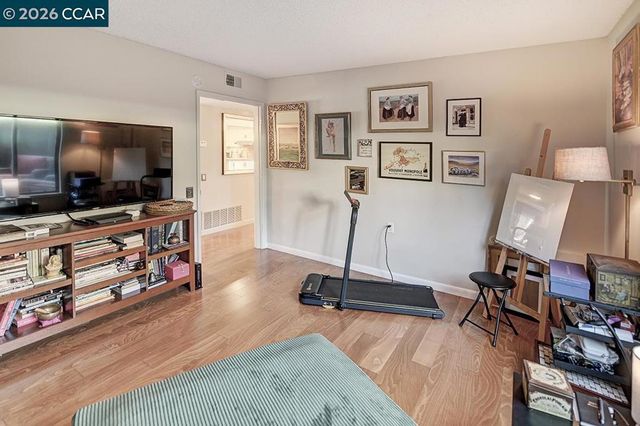 2001 Oakmont Way 6, Walnut Creek, CA 94595