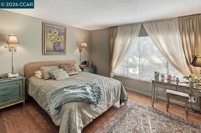 2001 Oakmont Way 6, Walnut Creek, CA 94595