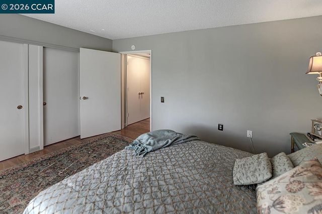 2001 Oakmont Way 6, Walnut Creek, CA 94595