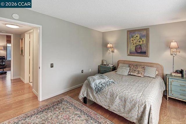 2001 Oakmont Way 6, Walnut Creek, CA 94595