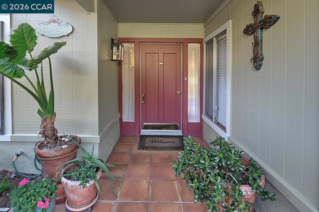 2001 Oakmont Way 6, Walnut Creek, CA 94595