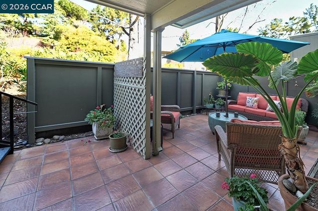 2001 Oakmont Way 6, Walnut Creek, CA 94595