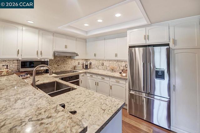 2001 Oakmont Way 6, Walnut Creek, CA 94595