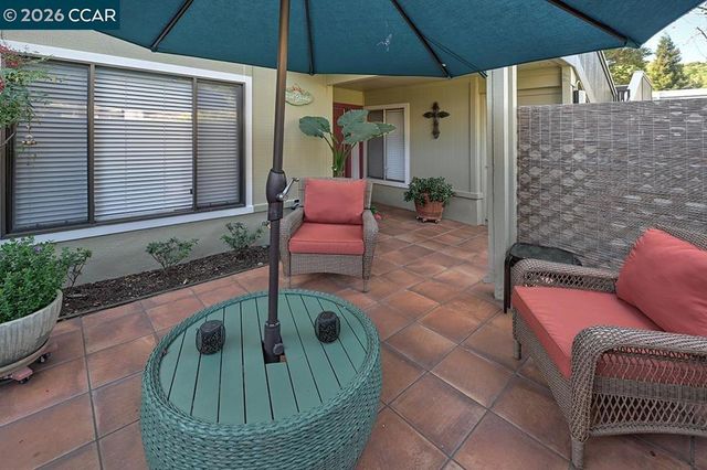 2001 Oakmont Way 6, Walnut Creek, CA 94595