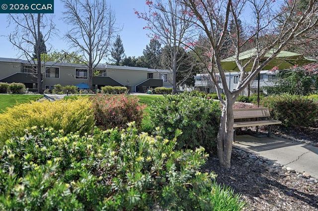 2001 Oakmont Way 6, Walnut Creek, CA 94595