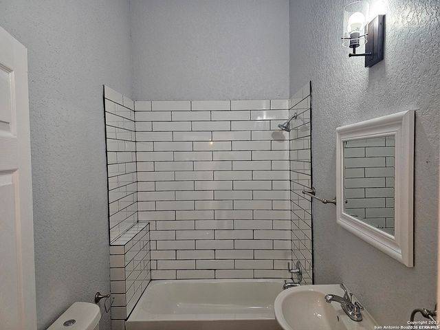 2236 Burnet, San Antonio, TX 78202