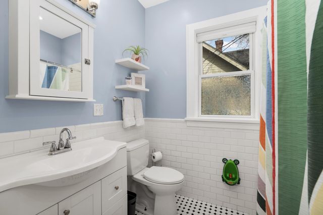 258 Hamline Avenue S, Saint Paul, MN 55105