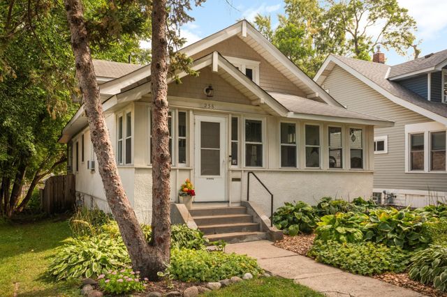 258 Hamline Avenue S, Saint Paul, MN 55105