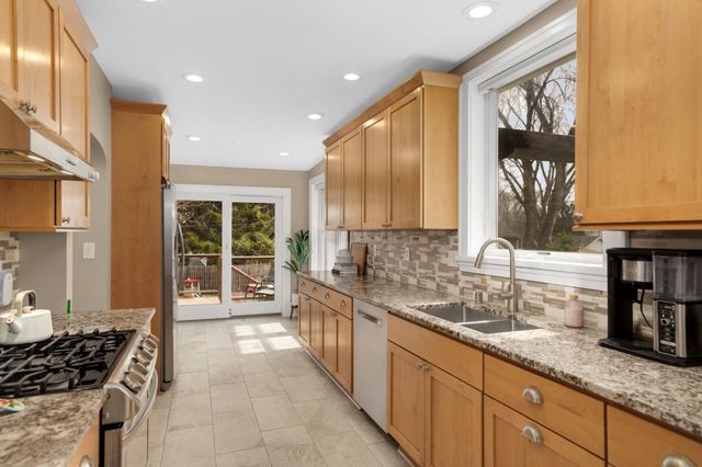 258 Hamline Avenue S, Saint Paul, MN 55105