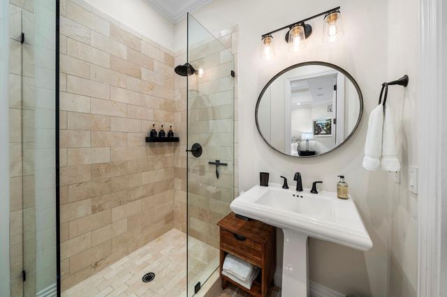 2760 N Atlantic Blvd, Fort Lauderdale, FL 33308