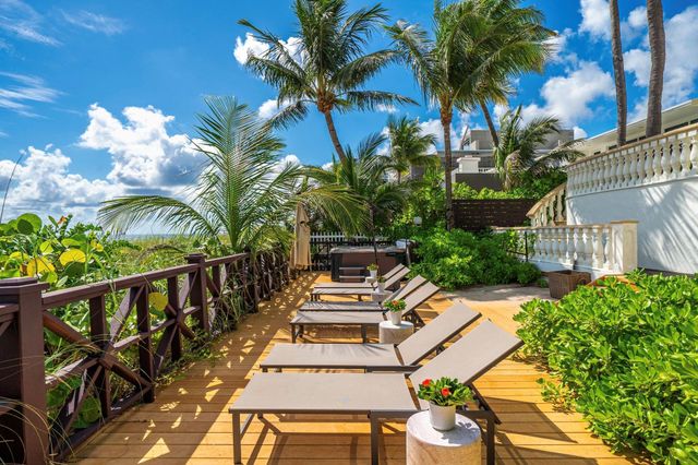 2760 N Atlantic Blvd, Fort Lauderdale, FL 33308