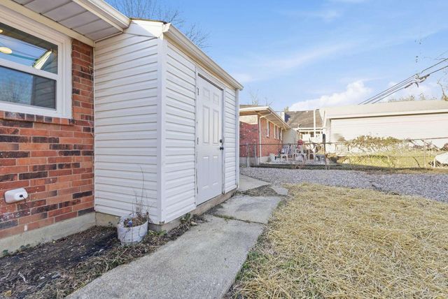 401 Hedgewood Drive, Lexington, KY 40509