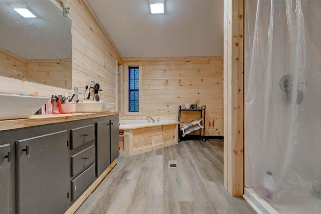 740 N Main Street, Stanton, KY 40380