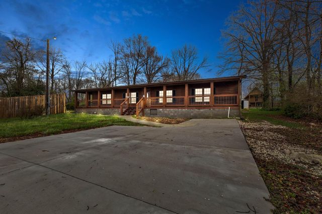 740 N Main Street, Stanton, KY 40380