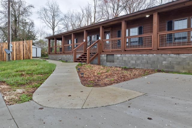 740 N Main Street, Stanton, KY 40380