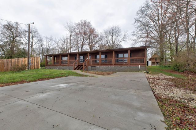 740 N Main Street, Stanton, KY 40380