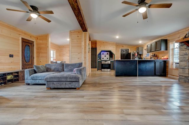 740 N Main Street, Stanton, KY 40380