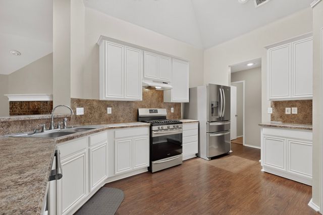 101 Wandering Drive, Forney, TX 75126