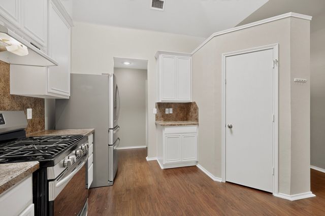 101 Wandering Drive, Forney, TX 75126