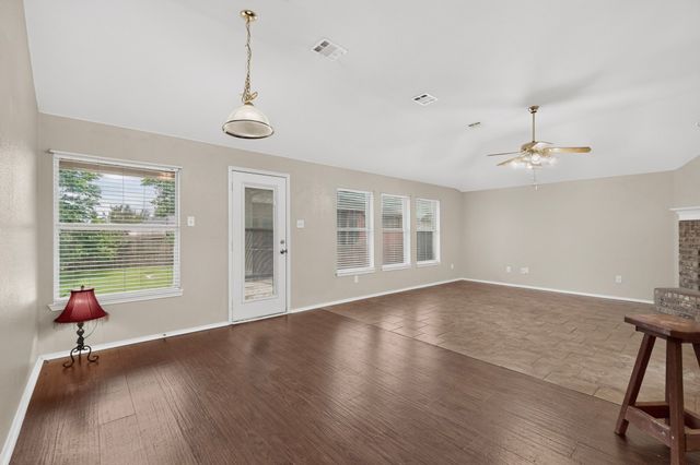 101 Wandering Drive, Forney, TX 75126