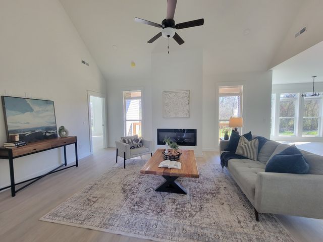 1031 Northside Dr, Dickson, TN 37055