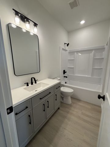 1031 Northside Dr, Dickson, TN 37055