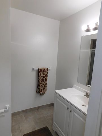 448 Fox Hills Drive S 3, Bloomfield Hills, MI 48304