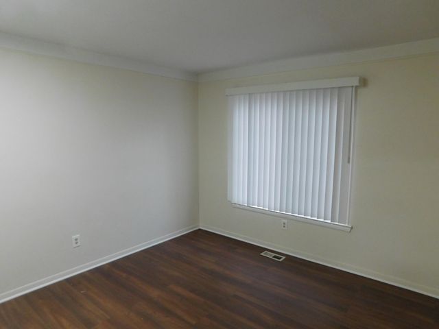 448 Fox Hills Drive S 3, Bloomfield Hills, MI 48304