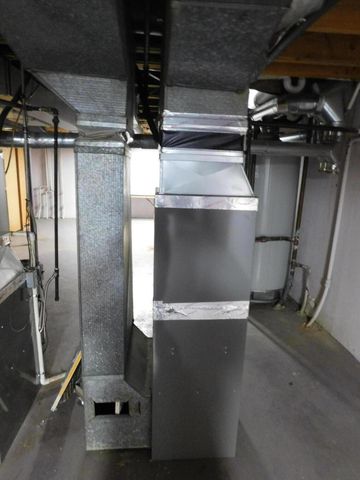 448 Fox Hills Drive S 3, Bloomfield Hills, MI 48304