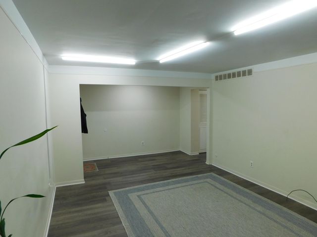 448 Fox Hills Drive S 3, Bloomfield Hills, MI 48304