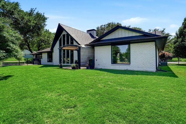 4213 Winding Way, Benbrook, TX 76126