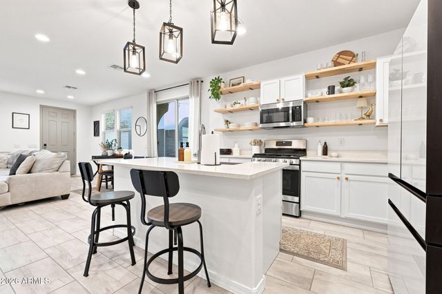 8351 E Impala Avenue, Mesa, AZ 85209