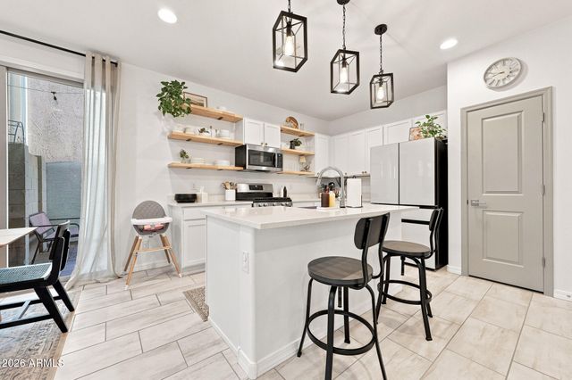 8351 E Impala Avenue, Mesa, AZ 85209
