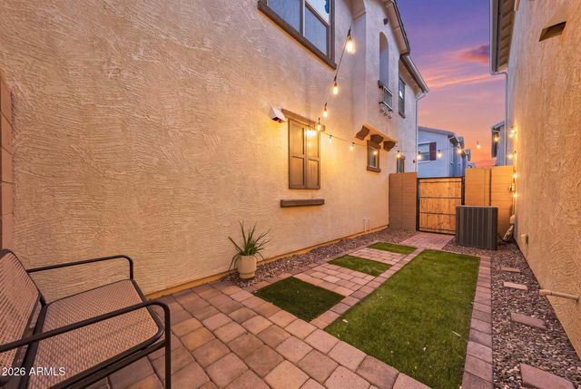 8351 E Impala Avenue, Mesa, AZ 85209