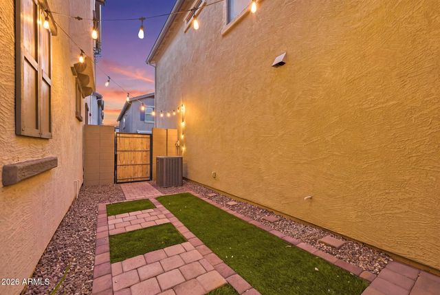 8351 E Impala Avenue, Mesa, AZ 85209