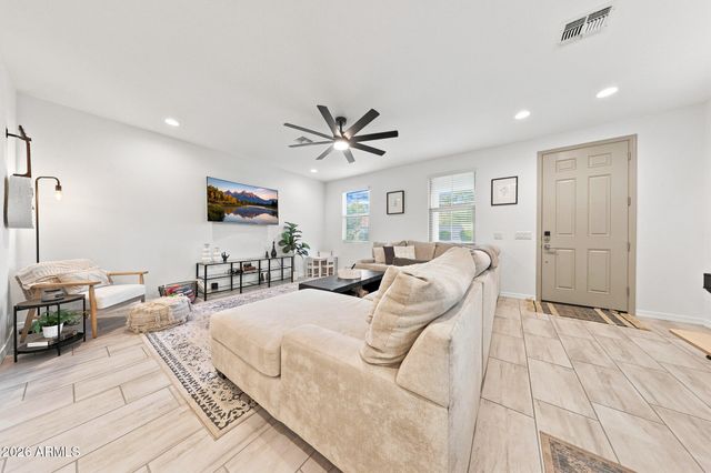 8351 E Impala Avenue, Mesa, AZ 85209