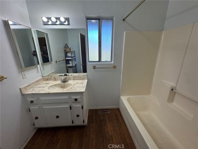 327 E Zermatt Drive, Crestline, CA 92325